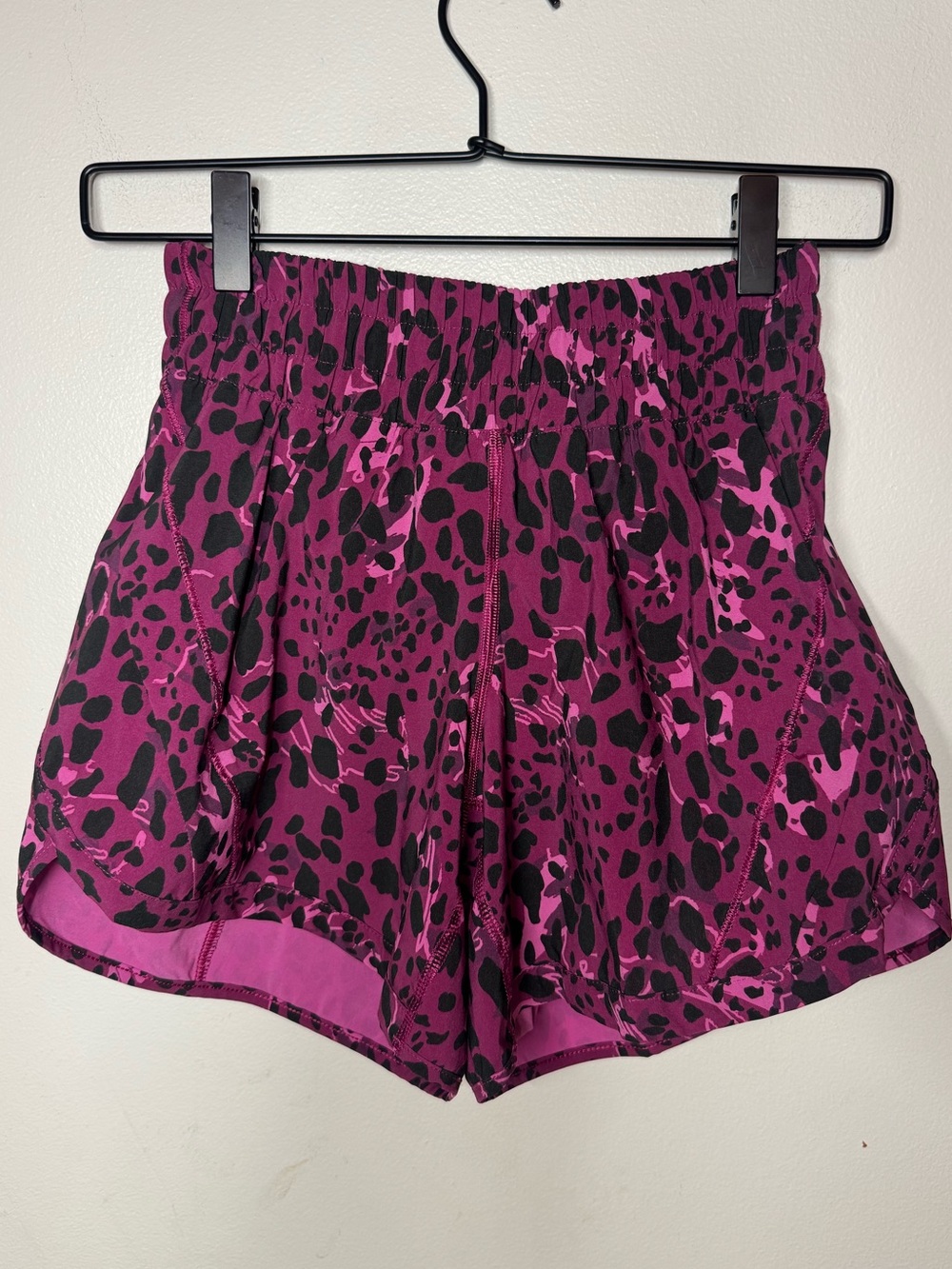 Lululemon Track That Mid-Rise Lined Short 5"
Cheetah Camo Magenta Purple Multi